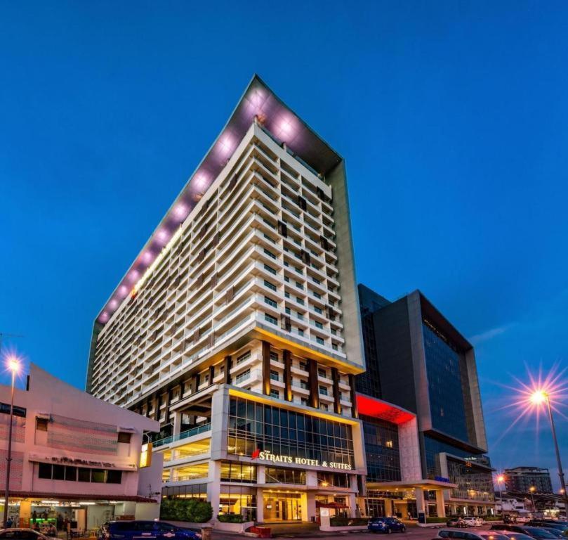 The Straits Suites By Ciconia Malacca Luaran gambar
